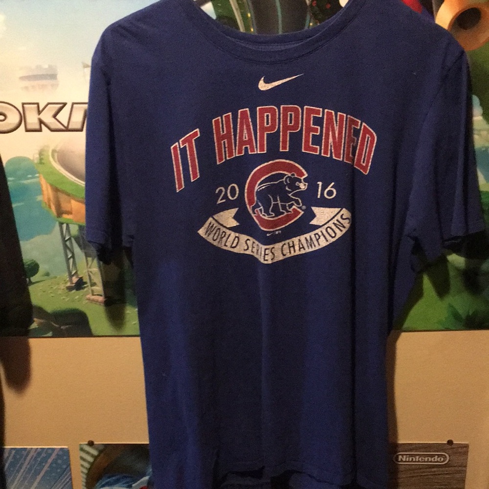 Nike large Chicago Cubs Blue World Series Champions T-Shirt (2016) Champs
